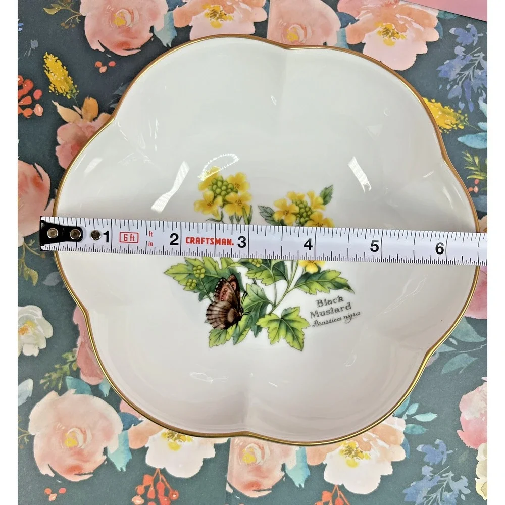 Royal Worcester‎ Herbs Medium Round SCALLOPED BOWL Botanical Florals Gold Trim